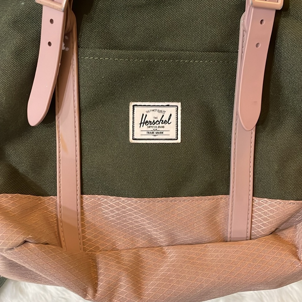 Olive green and pink Herschel Supply Co backpack - Picture 2 of 9